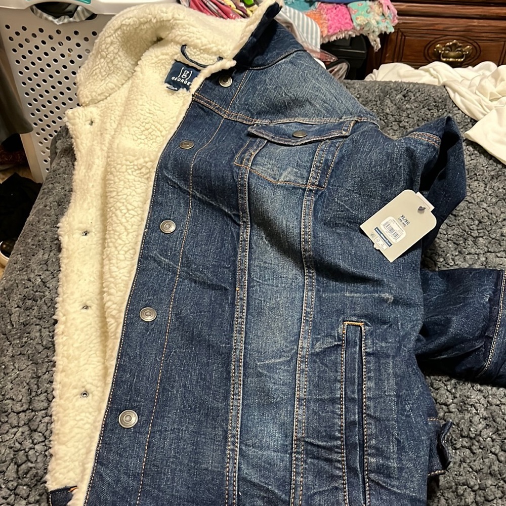 Men’s jean jacket xl NWT